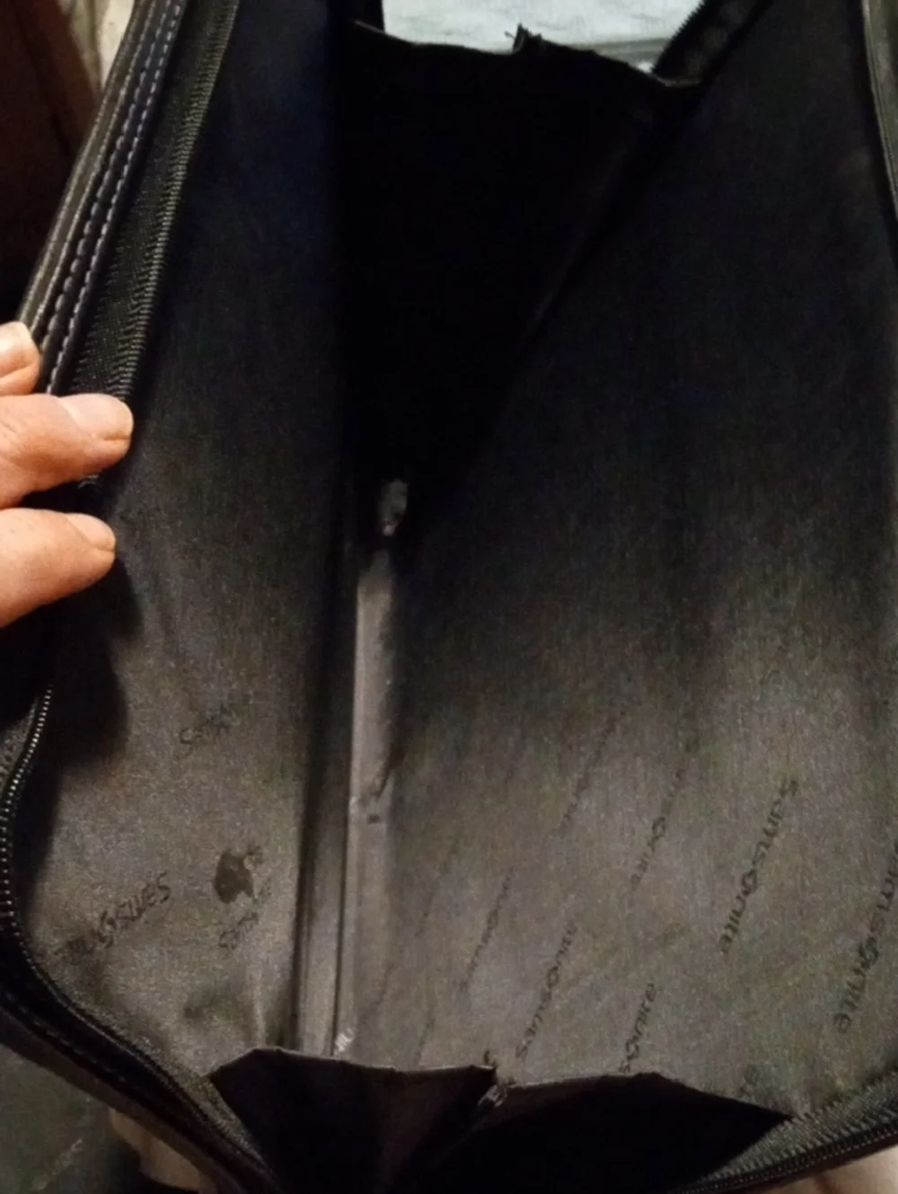 Samsonite Black Leather Laptop Briefcase with Shoulder Strap